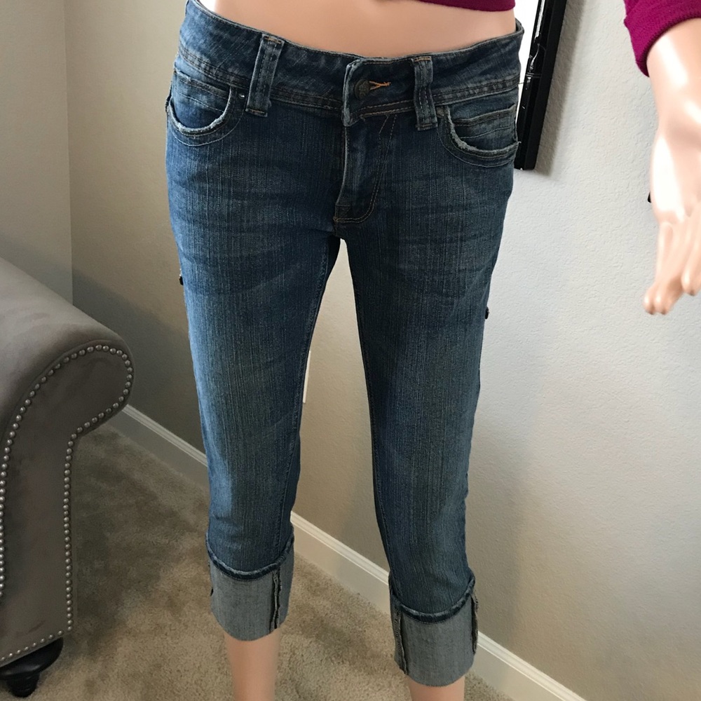 B.B. Jean Capri